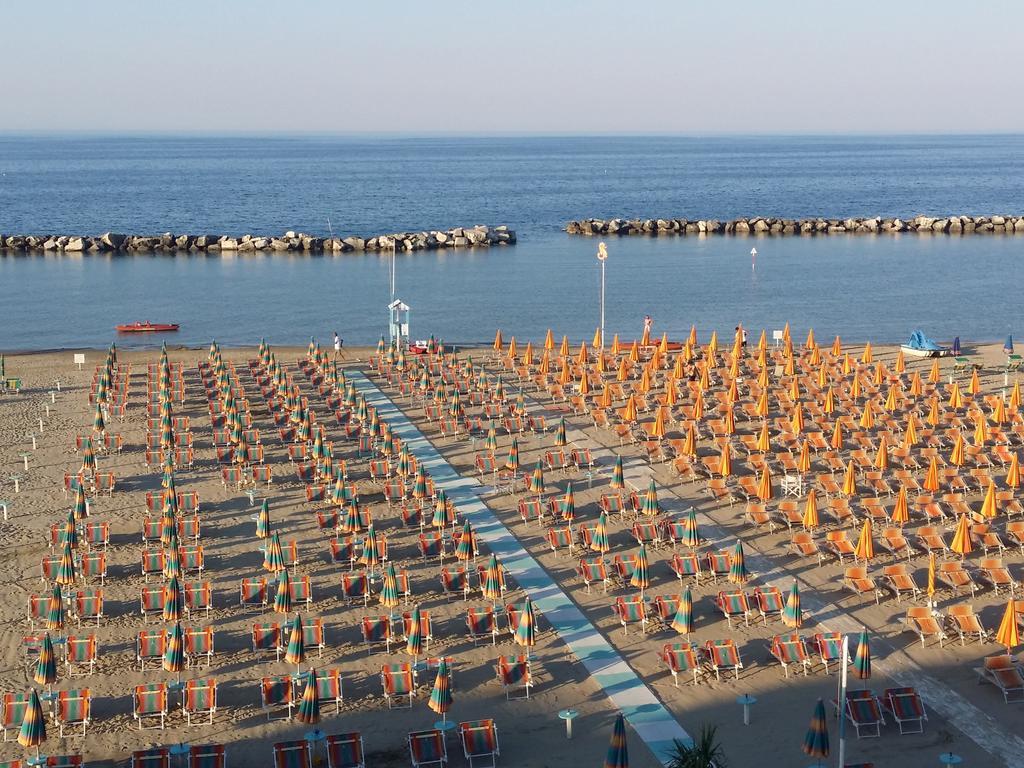 Hotel Villa Sole Resort Bellaria-Igea Marina Exterior foto